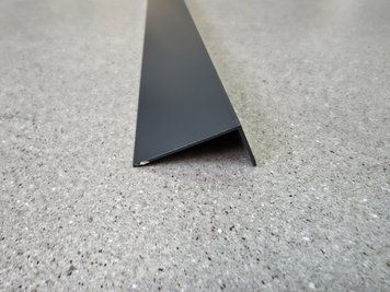 Алюминиевый уголок наружный 40*20, Графит 3м KU-40x20-GR-01 фото