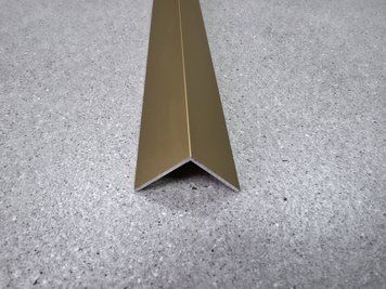 Алюмінієвий кутник 30*30, Золото 2.7м KU-30x30-ZL-30 фото