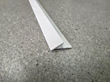 Алюмінієвий внутрішній кут для плитки ВАП, Білий глянець 2.7м VAP-IN-07 фото