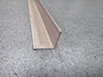 Алюминиевый уголок внутренний 20*20, Ясень светлый 2.7м KU-20x20LAM-02 фото